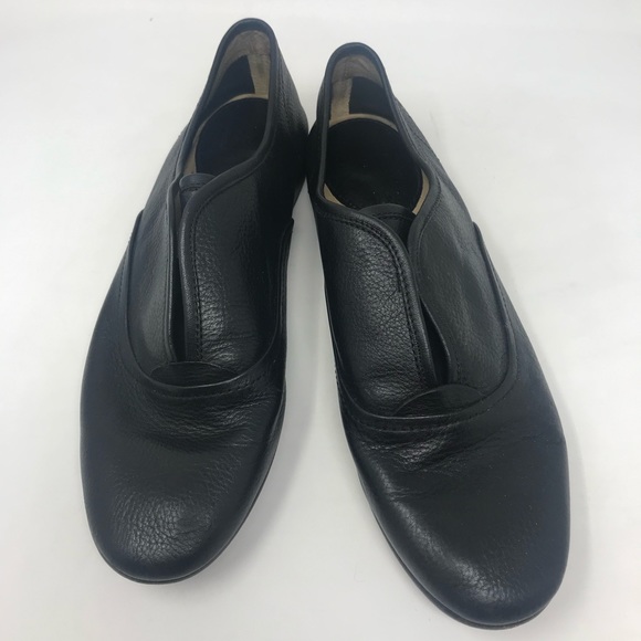 laceless oxfords